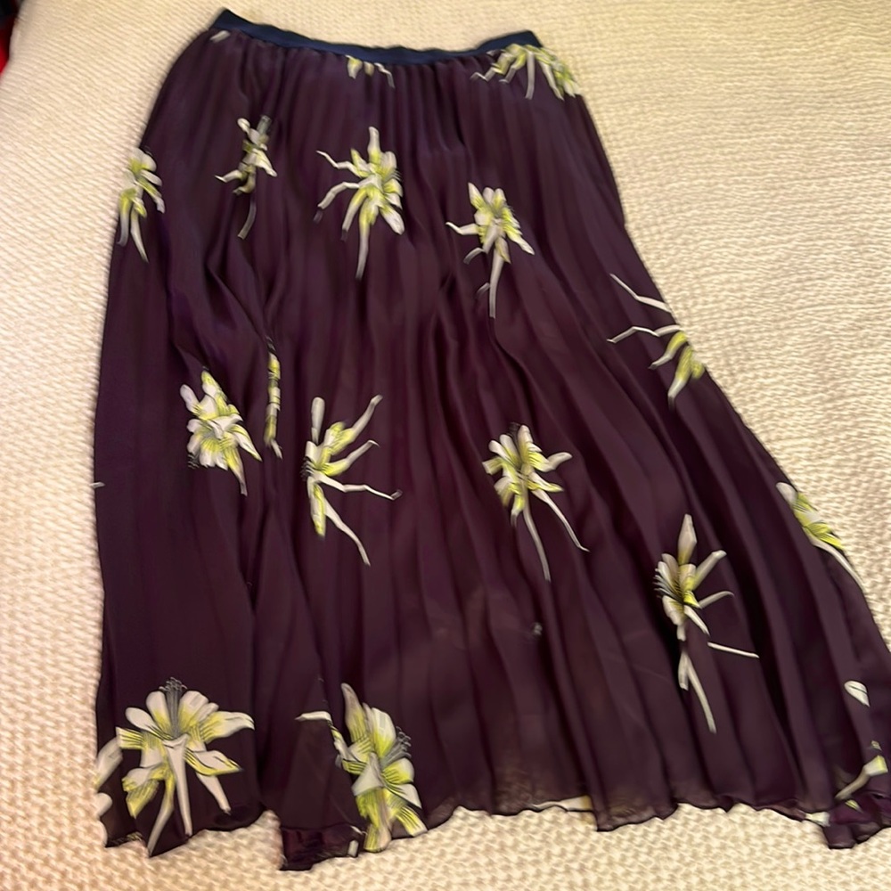 Burgundy pleated skirt
